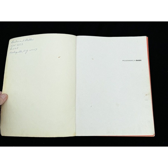 1980’s Commodore 64 Floppy Disk Programming In Basic Book 1982 - Picture 3 of 10